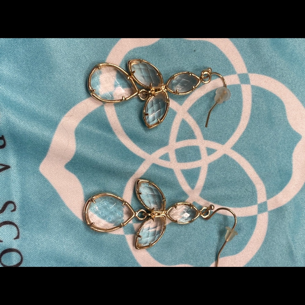 Super cute Kendra Scott earrings